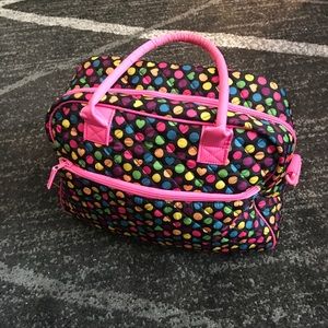 Weekender style travel bag